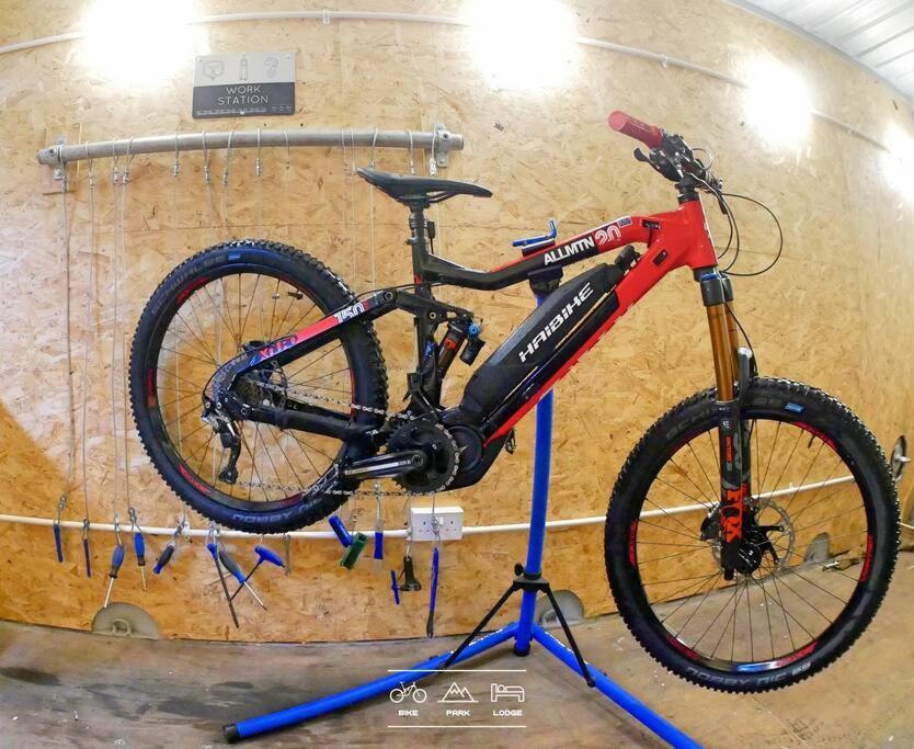 Bike Park Lodge #2 Merthyr Tydfil Exteriör bild